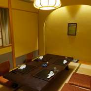 静岡のおいしいものが種類豊富に味わえる懐石料理が女性に人気の【入船鮨　両替町店】。周りを気にすることなくゆっくりとお食事が楽しめる和室も完備されており、どんなシーンでもおすすめできます。