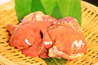 レバーは特にレア感に拘って焼き上げております。