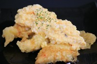 玉子をたっぷり使用したタルタルと鶏肉の共演をご覧下さい