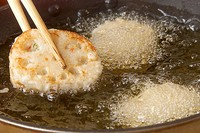 ジューシーな阿波尾鶏のツミレと歯応えのあるシャキシャキの蓮根