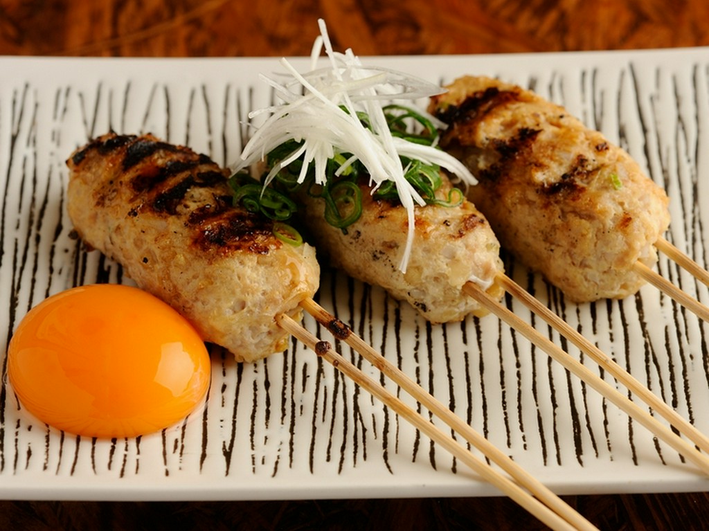 炭火でカリッと『つくね串3本』