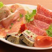 イタリア産プロシュート、ミラノサラミ、モルタデッラハム、地鶏テリーヌ