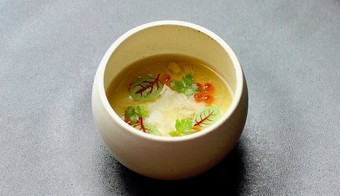 ご呈示のコースの中でもカジュアルながら、量もしっかりと満足できる普段使いにおすすめのコースです
