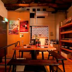 プライベート感たっぷり！　5～8名で貸切れる2階の個室