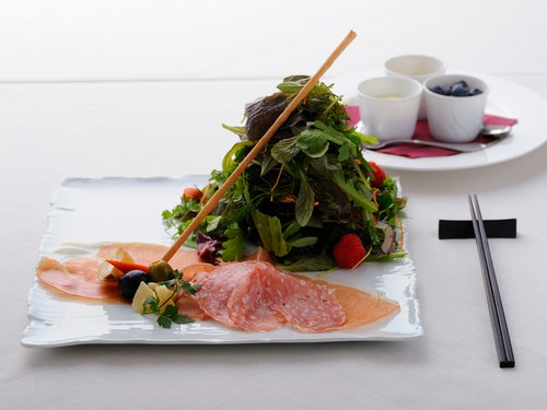 その日のオススメが楽しめる『前菜の盛り合わせ』