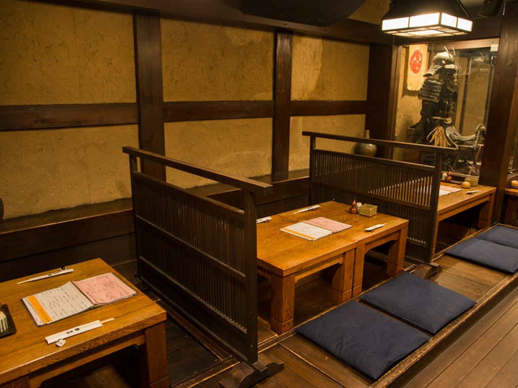 初めてでもどこかほっとさせるお店の雰囲気です。