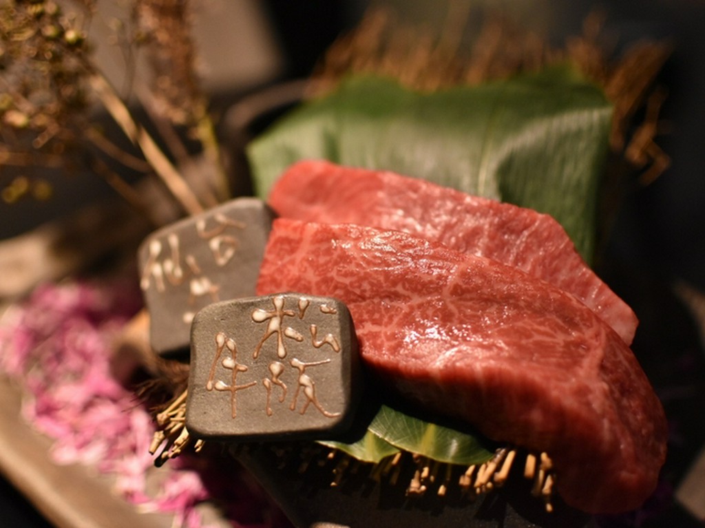 日本最大和牛松阪牛と地元仙台が誇る仙台牛の食べ比べコース