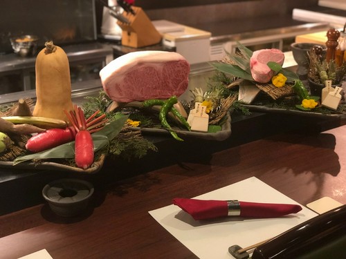 地産地消にこだわった沢山の野菜とともに贅を極めたコースを