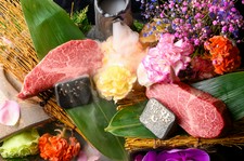 日本三大和牛最高級A5番松阪牛と地元仙台が誇る最高級A5番仙台牛の究極のヒレが食べ比べできるコースです。