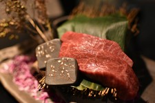 最高級松阪牛のシャトーブリアンを使用したコース。
国産伊勢海老も付いた贅沢を極めたコースです。