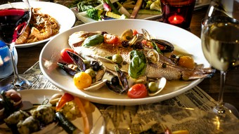 本日の鮮魚　香草ロースト　or　アクアパッツァ