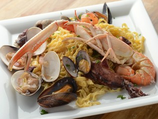 自家製トマトソースなど、味付けにこだわり溢れるパスタ