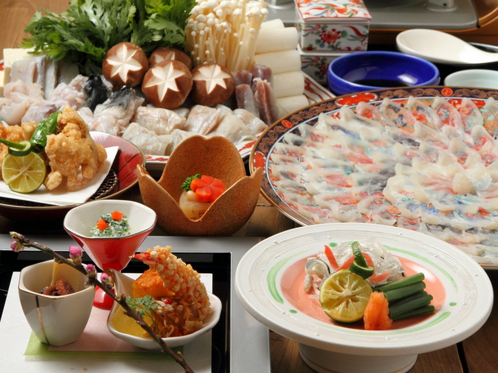 ＜冬季限定＞ふぐを刺身や唐揚げで贅沢に楽しめる『河豚コース』