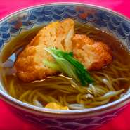 浦江特産の『エソ』のすり身を練りに練った！
力作の自家製さつま揚げをのっけました。