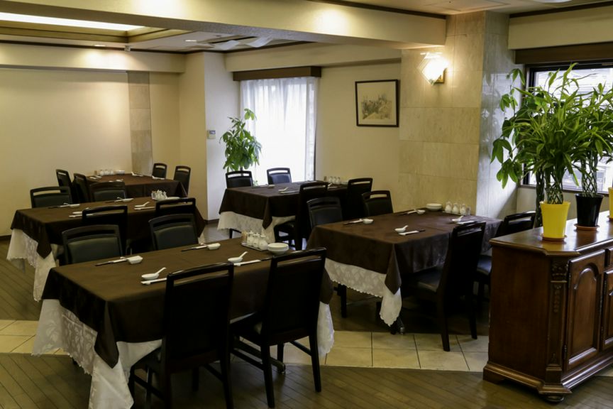 落ち着いて洗練された内装