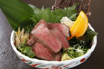 おすすめ　 黒毛和牛炭焼きお造り わさび醤油