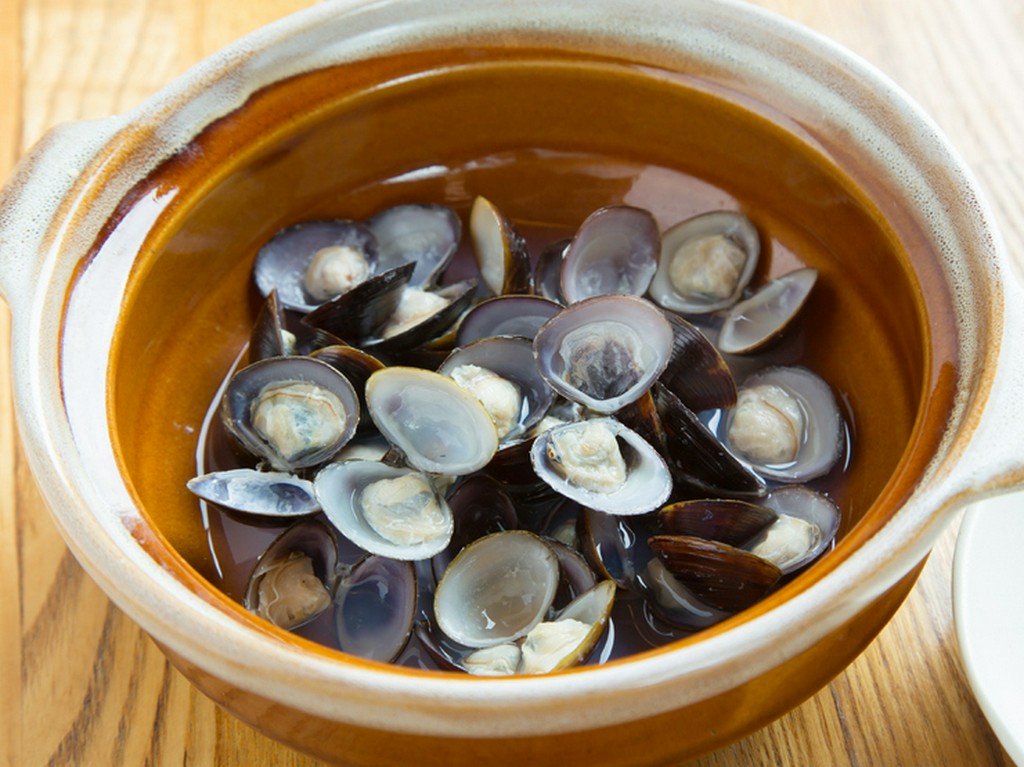 宍道湖産ならではの旨みを堪能『シジミの酒蒸し』