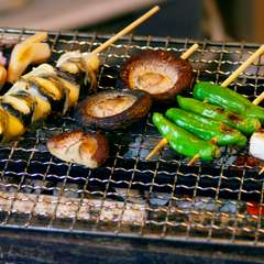 新鮮野菜の串焼きもおススメ。旬の旨みをギュッと閉じ込めます