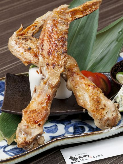 お肉好きな方におすすめ『五島地鶏しまさざなみ手羽一本焼き』