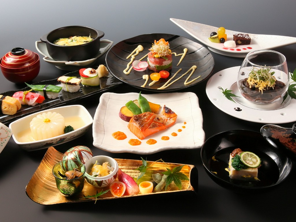 “味わいどころ”満載のコース『おまかせ会席　月』