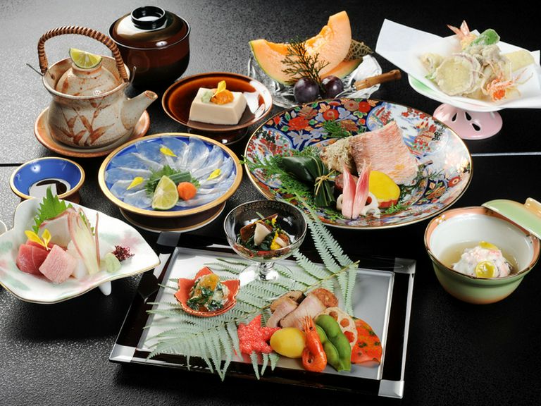 厳選した素材で京都の四季それぞれの味わいを楽しむ『会席料理』