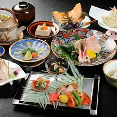 厳選した素材で京都の四季それぞれの味わいを楽しむ『会席料理』