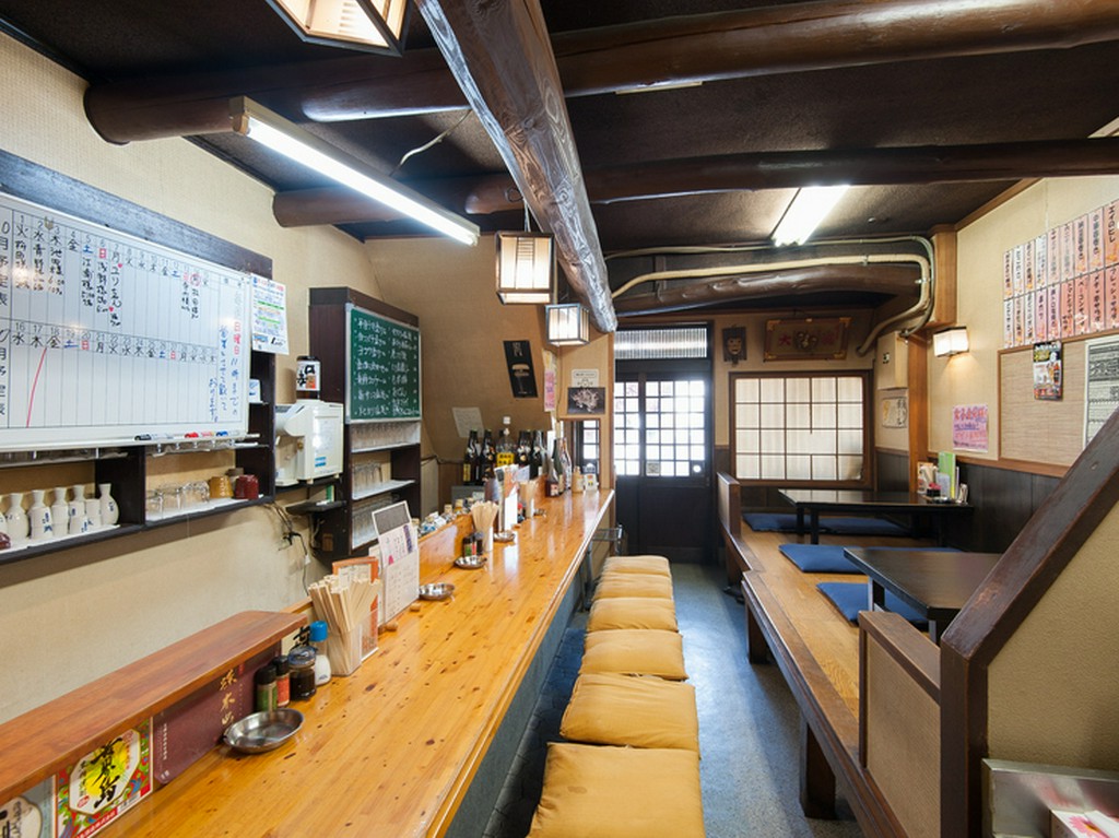 カウンター席もあるので一人でも気兼ねなくくつろげます