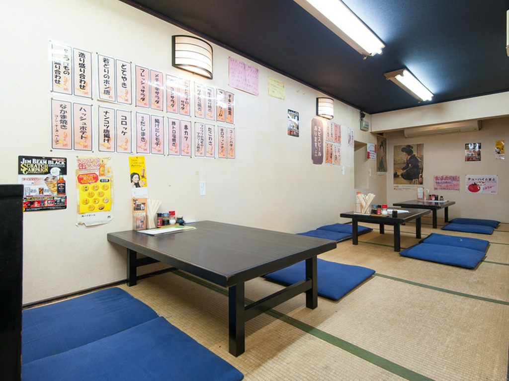 我が家でくつろぐような心持ちに。落ち着く雰囲気の店内