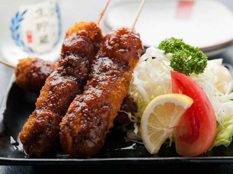 サクッとかじればアツアツの肉汁あふれる、絶品の『串カツ』