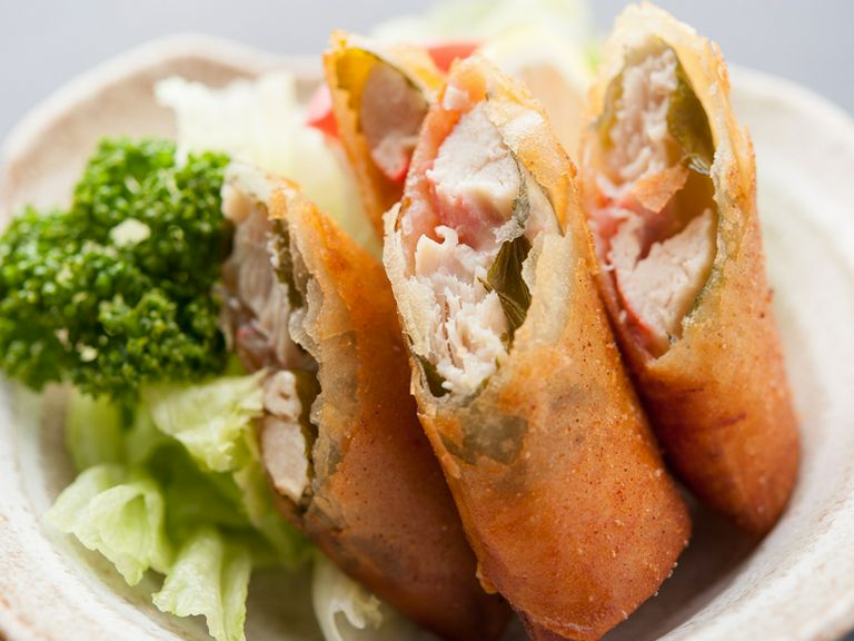 サクッとした食感も魅力『ササミチーズ春巻き』