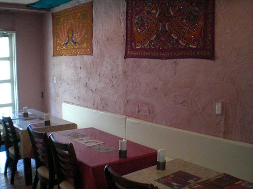 家庭的なぬくもりを感じながら味わう本格インド家庭料理