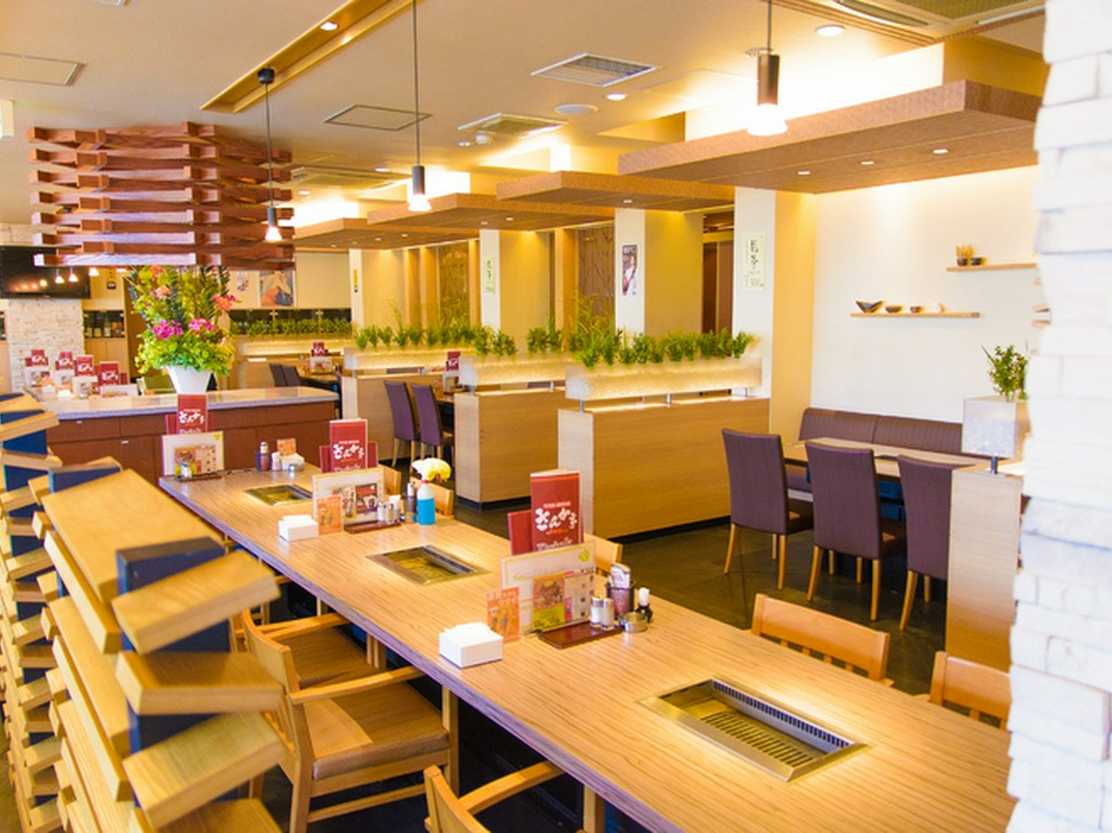 おしゃれな焼き肉店で、気兼ねのいらない宴会を