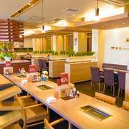 初めて訪れると、まず驚くのはすっきりとしたおしゃれな雰囲気。焼き肉店の印象が一段と良くなるのは間違いなし！　おいしいお肉とお酒を味わいながら、おしゃべりもいつも以上に弾みます。