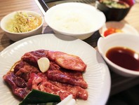 ボリューム満点！カルビーとサガリの二つの味が楽しめます。