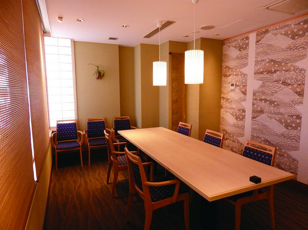 会食の人数に合わせて、部屋や予算を相談できます