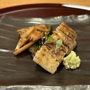 季節メニューの一例です。その日の仕入れによってメニューが変わります。来店してからのお楽しみ。