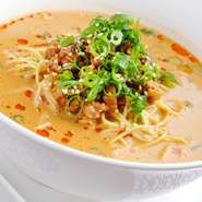 胡麻の香りがより引き立つように、胡麻のペーストがたっぷり使ってあります。