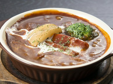 深みのある味わいが印象的な『ビーフシチュー』