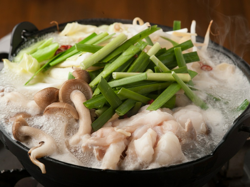 やっぱり鍋はこれ。お肉とともに野菜もたっぷり『もつ鍋』