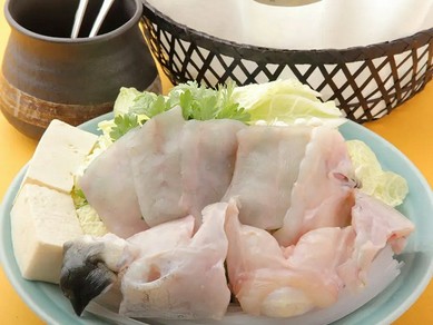 ピリ辛のタレで、ダイナミックに味わう『ぶつ刺身』