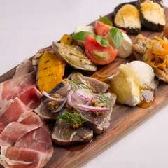 南イタリア　おまかせ前菜の8種の盛り合わせ