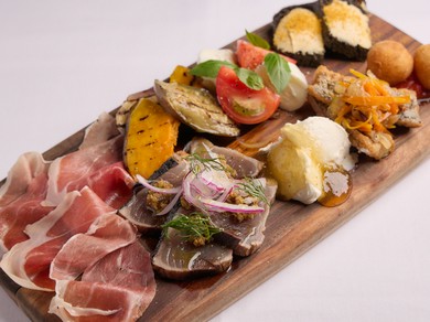 南イタリア　おまかせ前菜の8種の盛り合わせ