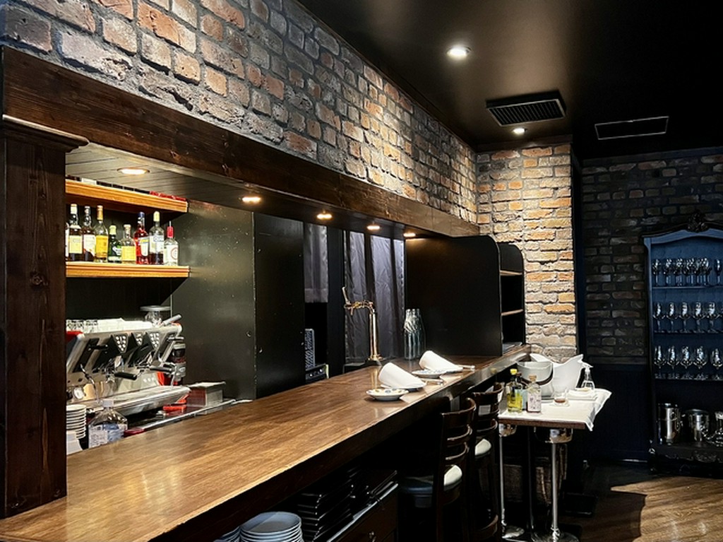 雰囲気のあるカウンター席