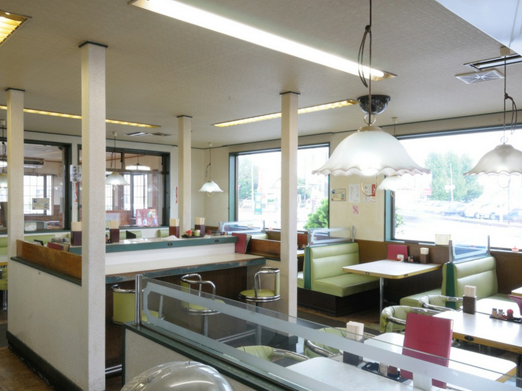 居心地のよい店内と豊富なメニューで一人でも気軽に利用できます