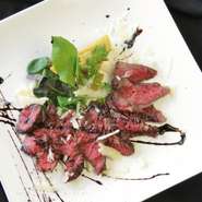 熊本県産の食材をたっぷり使用したお料理の数々！お肉は阿蘇～お魚は天草まで、熊本を存分に堪能できます。