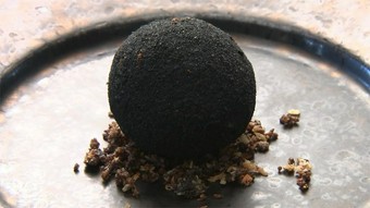 黒トリュフのアランチーニ（ライスコロッケ）