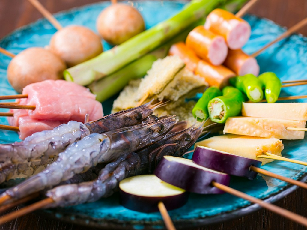 これぞ！串かつ来音の真骨頂！お得な創作10串盛り！