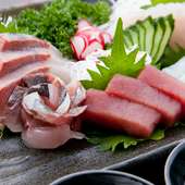 日本海の旬の魚をたっぷり盛り合わせた『鮮魚盛り合わせ』