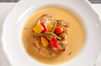 こんがり焼いた肉にバター醤油のソースが絶妙『地鶏の風味焼き』