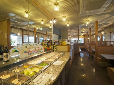 好きなものを好きなだけ食べられるのが嬉しい『サラダバー』